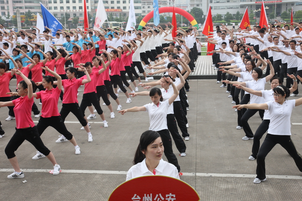 ���������˶��ῪĻʽ