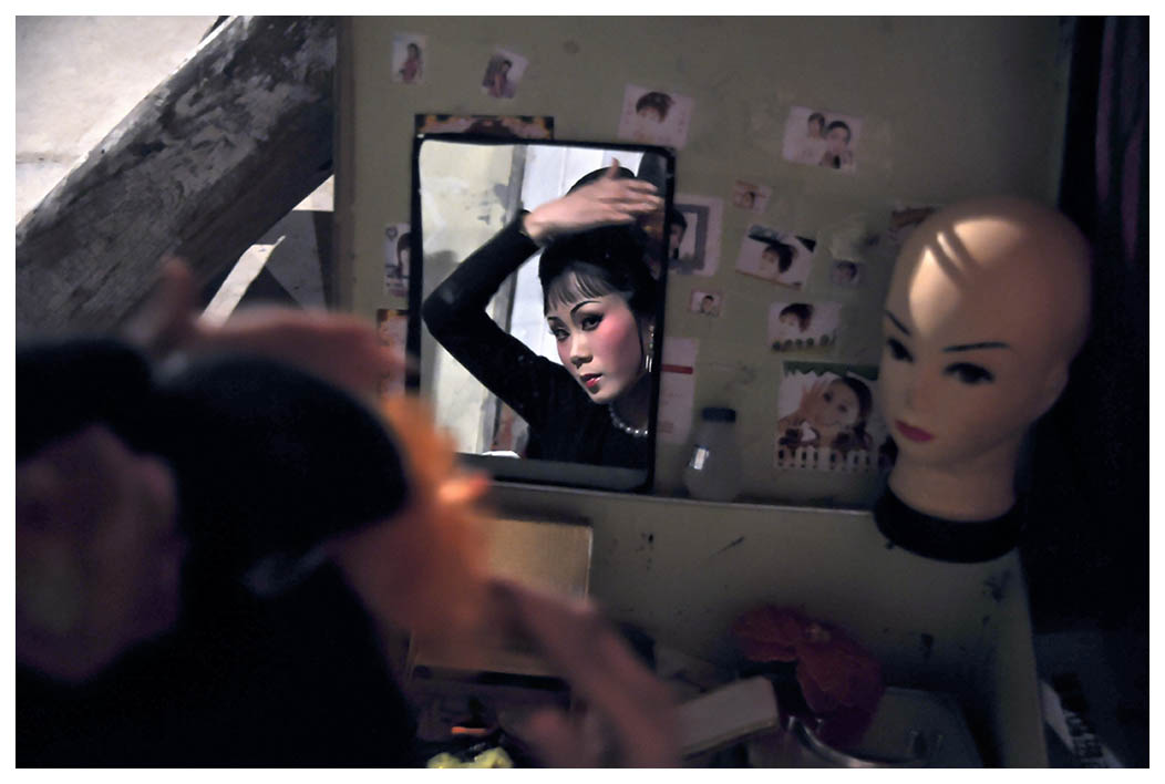 ȫ�й�����Ӱչ ��ױ��