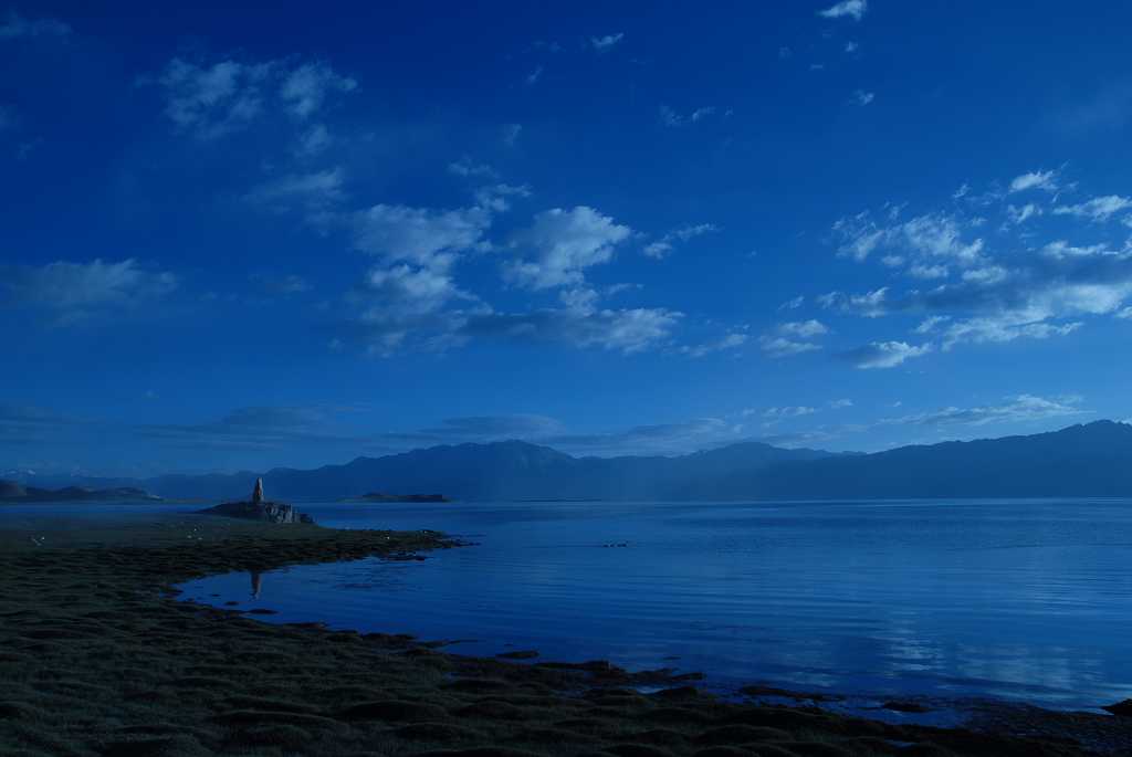 ȫ�й�����Ӱչ ����ɫ�İ߹�����