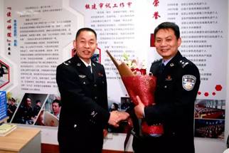 �����������Ա���й����ֵ�ί����齨��ο���Ƚ��񾯴���