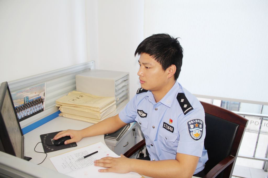 ��ů�С����٣�������